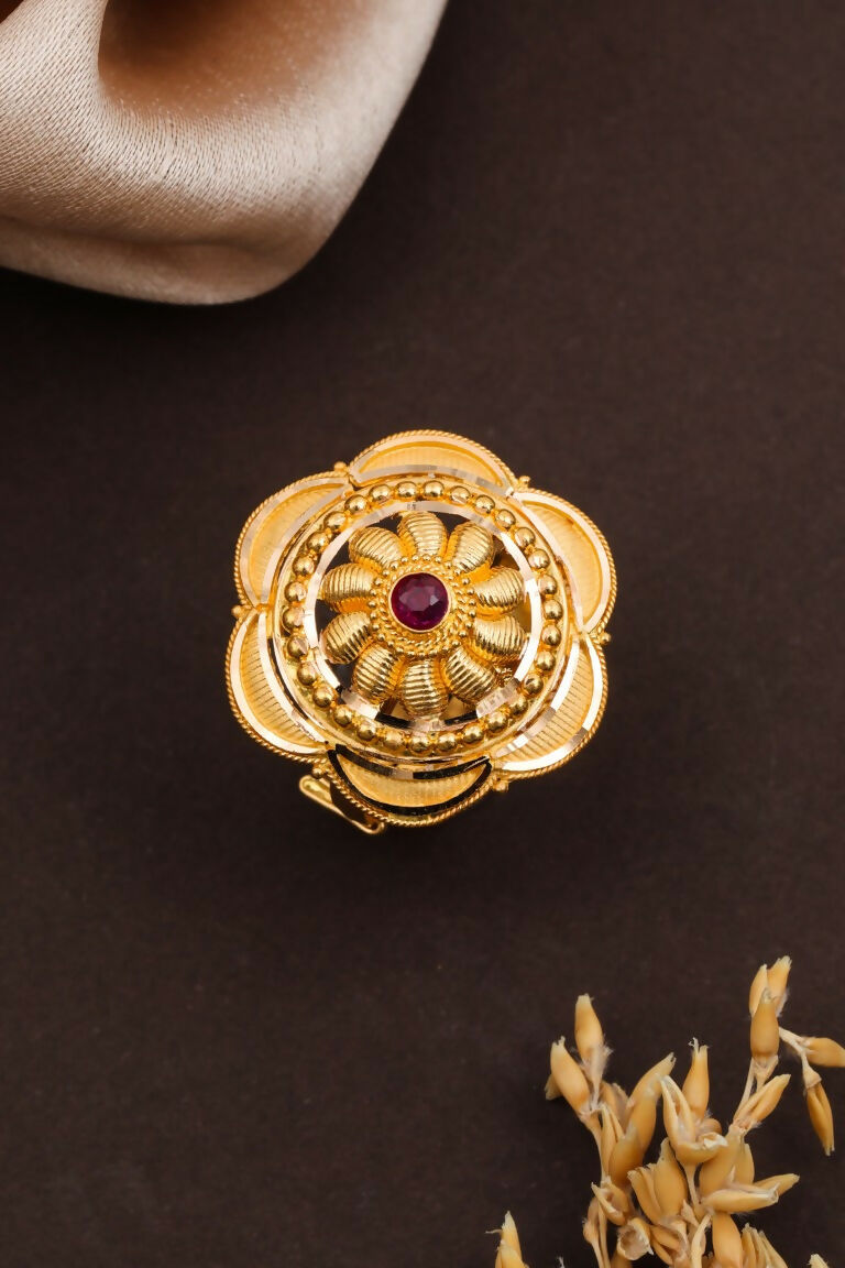 Gold Ladies Ring Sarafa Bazar India
