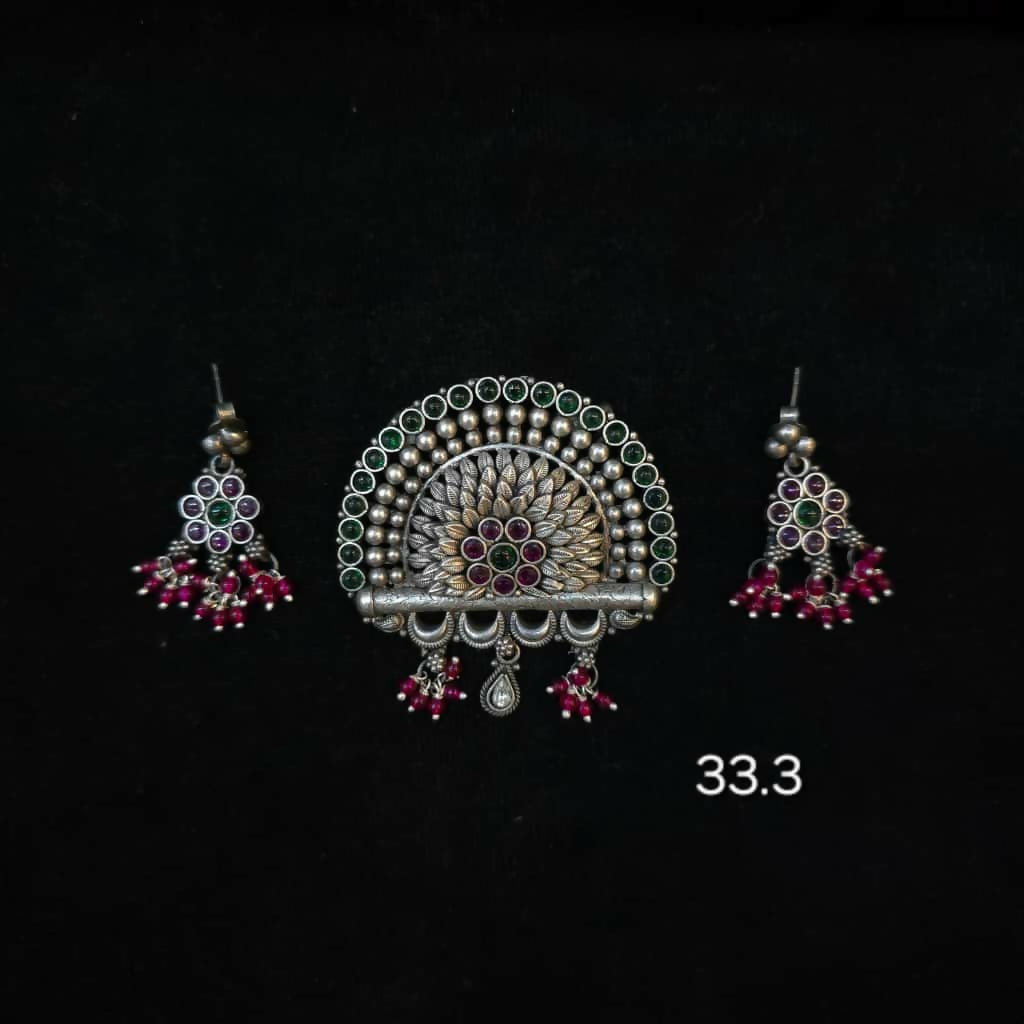 Silver Antique Pendant Set Sarafa Bazar India