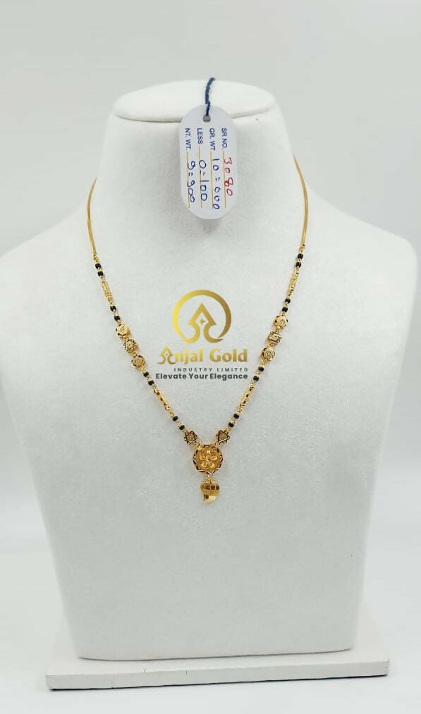 Gold Mangalsutra Sarafa Bazar India