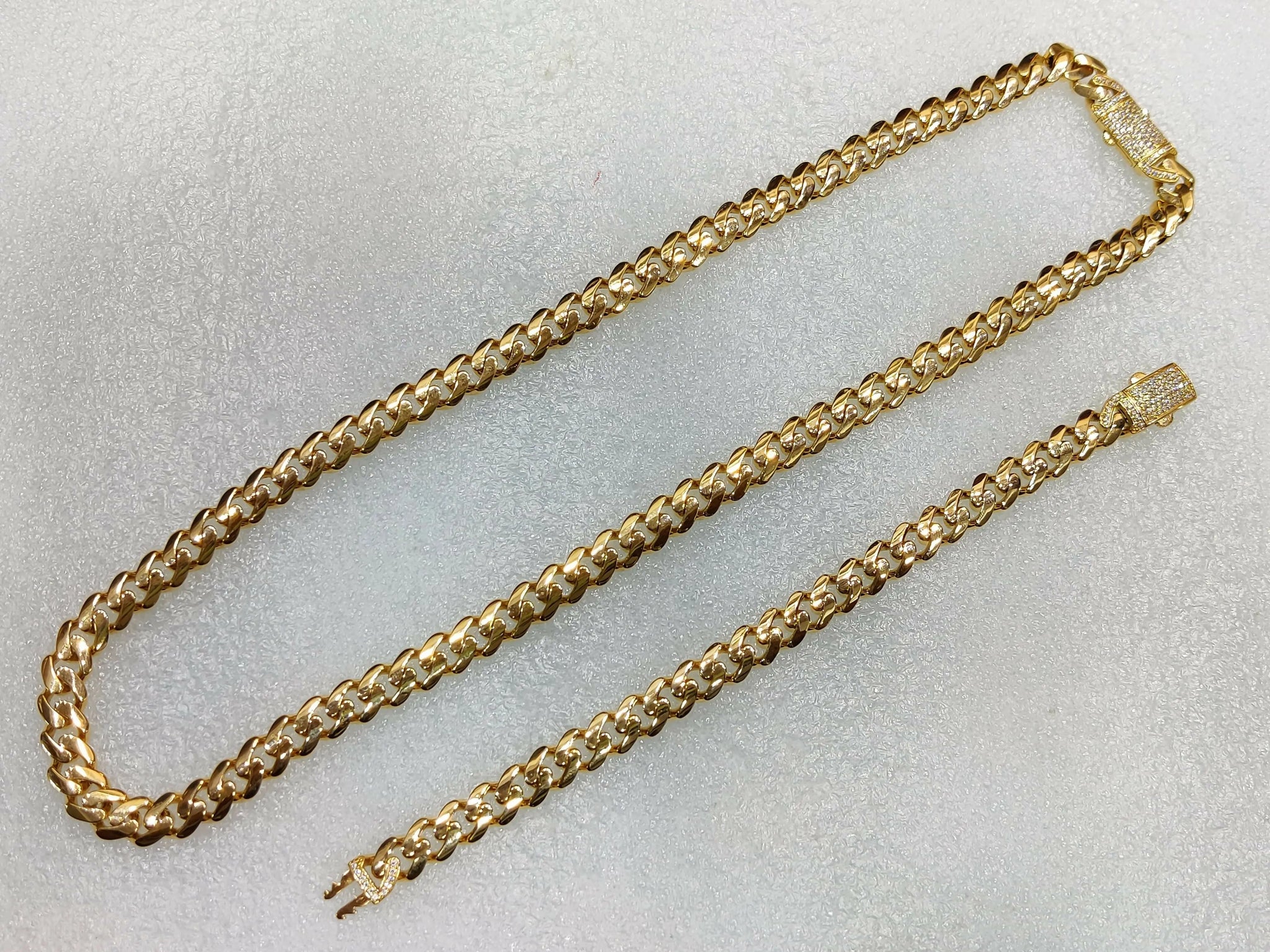 18kt Italian Chain & Bracelet Sarafa Bazar India