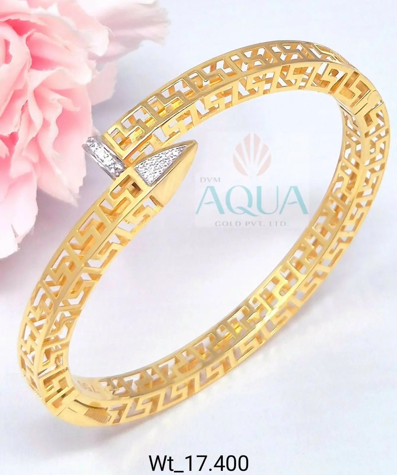 18kt Italian Ladies Bracelet 7 Sarafa Bazar India