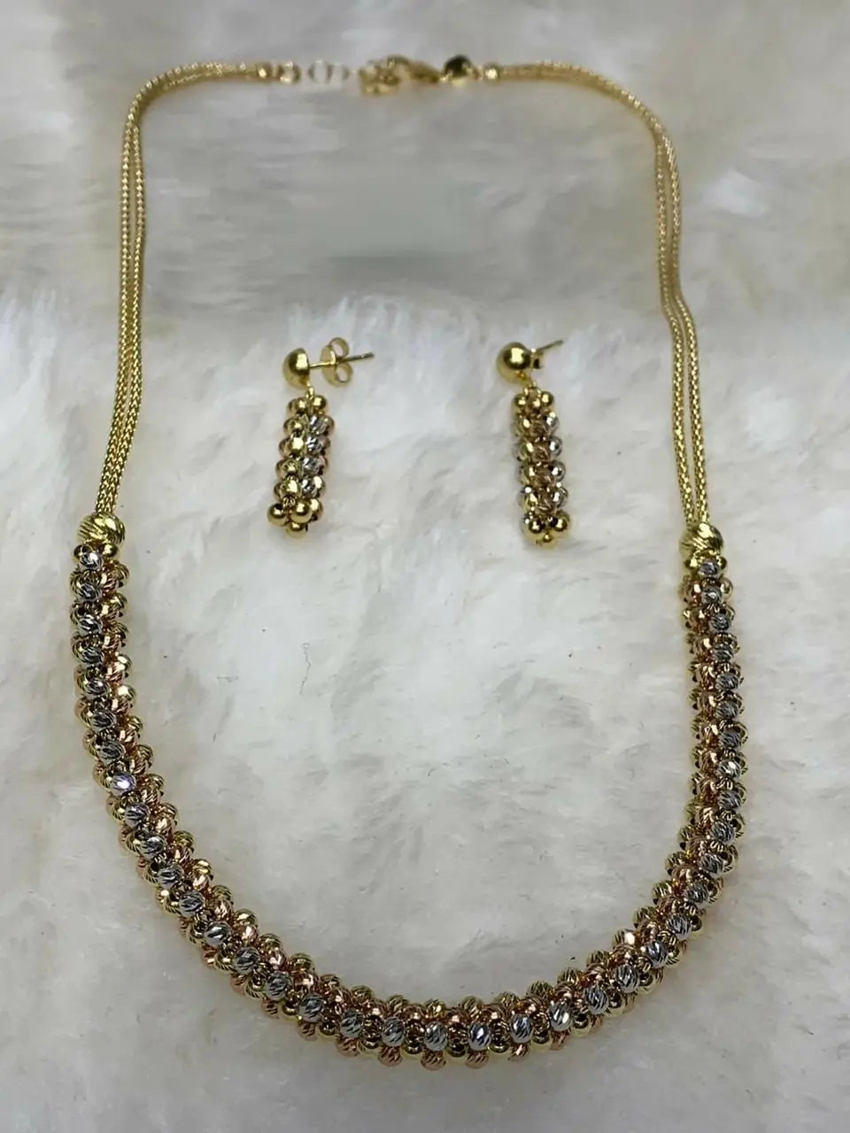 18kt Italian Necklace Sarafa Bazar India