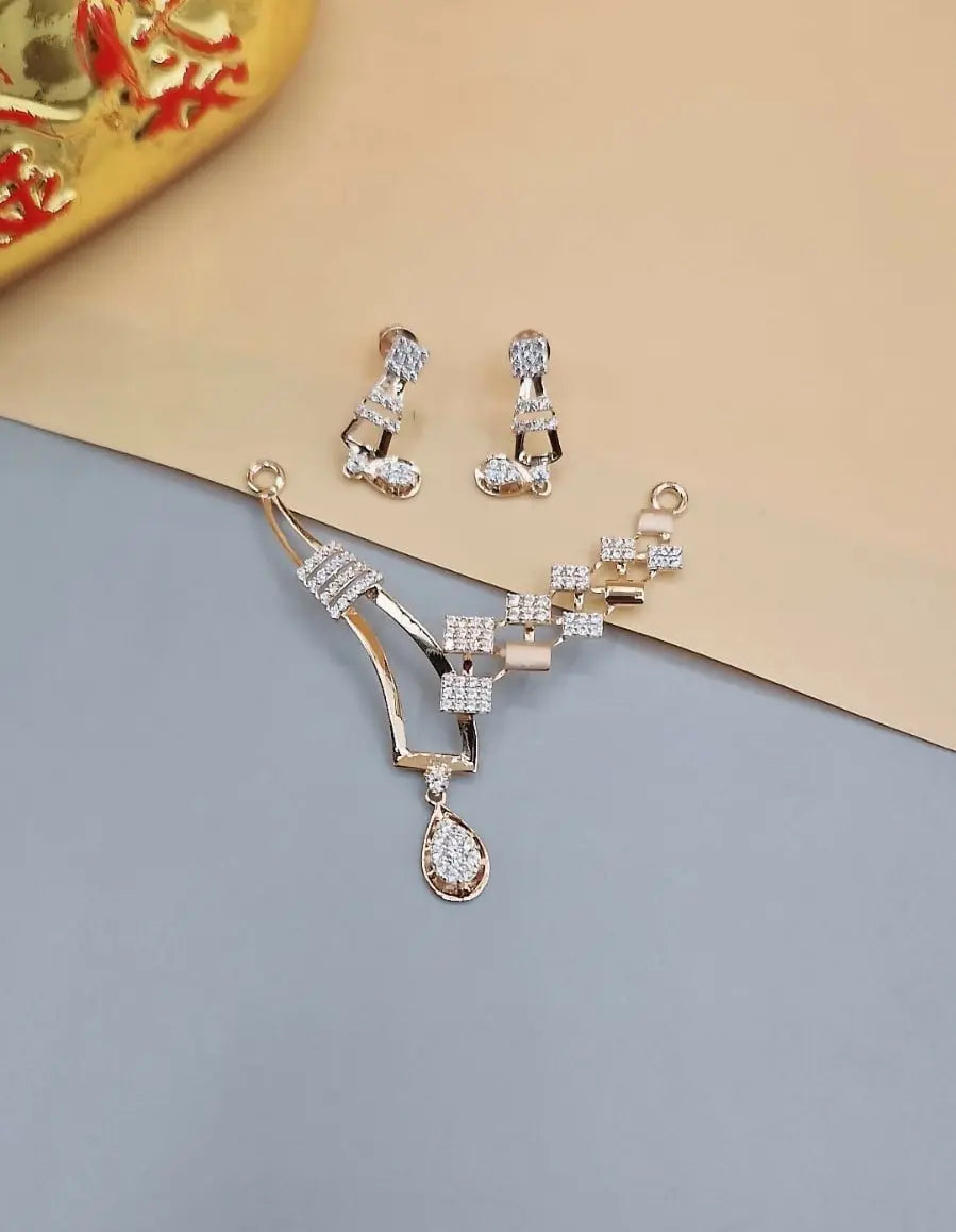 18kt Rose Gold CZ Mangalsutra Pendant Sarafa Bazar India