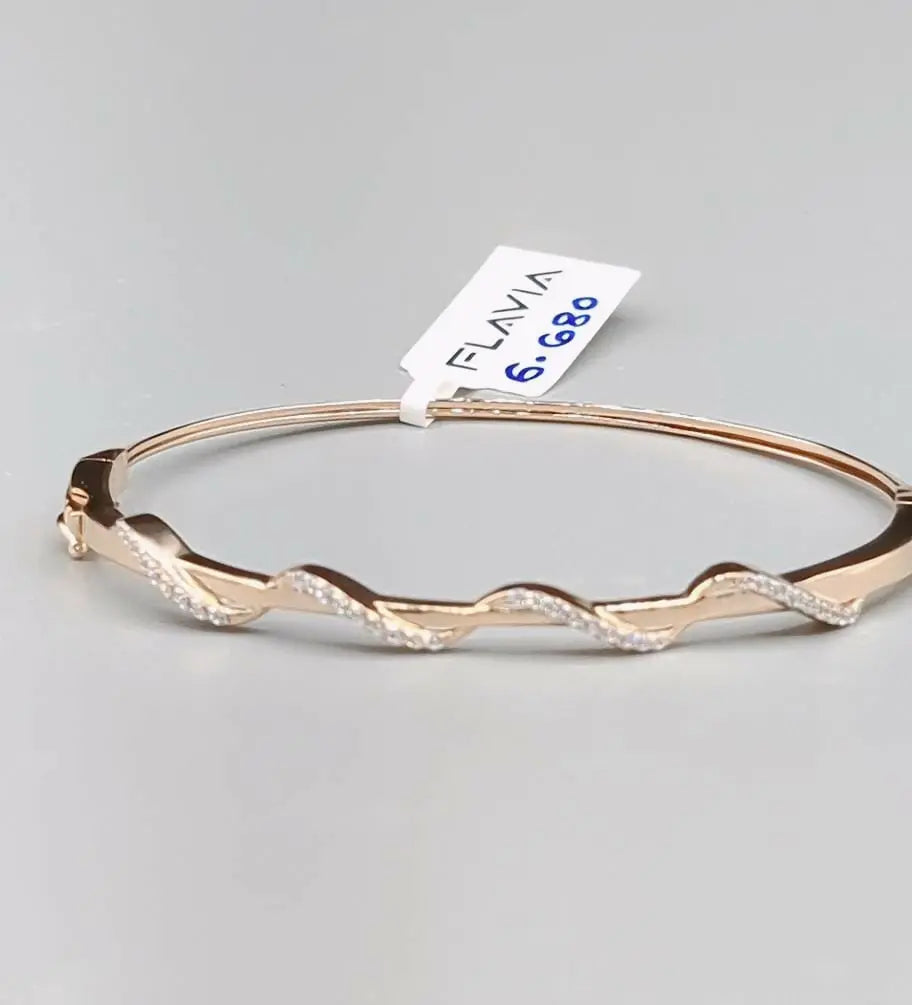 18kt Rose Gold Ladies Bracelet Sarafa Bazar India