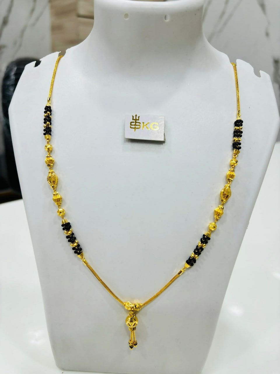 Gold Mangalsutra Sarafa Bazar India