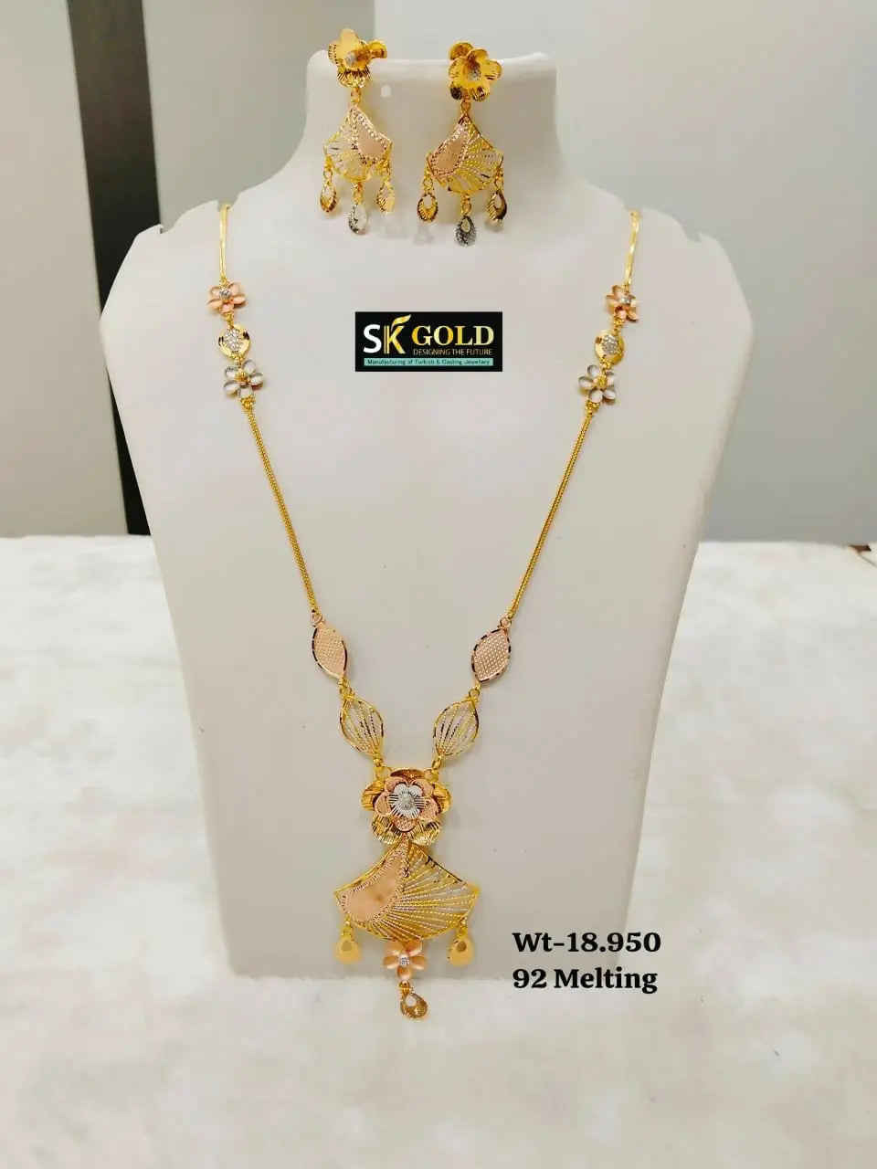 22kt Flora Chain Set Sarafa Bazar India