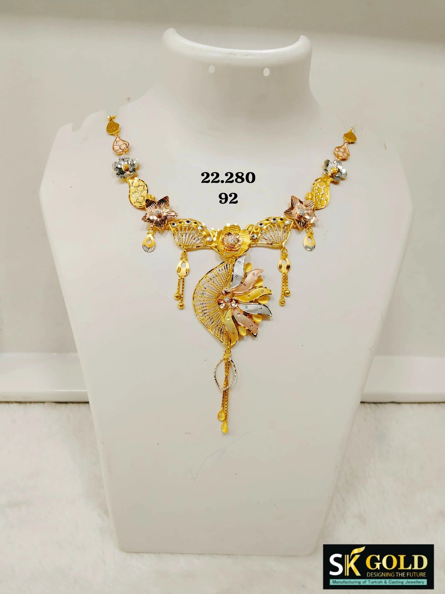 22kt Flora Necklace Sarafa Bazar India