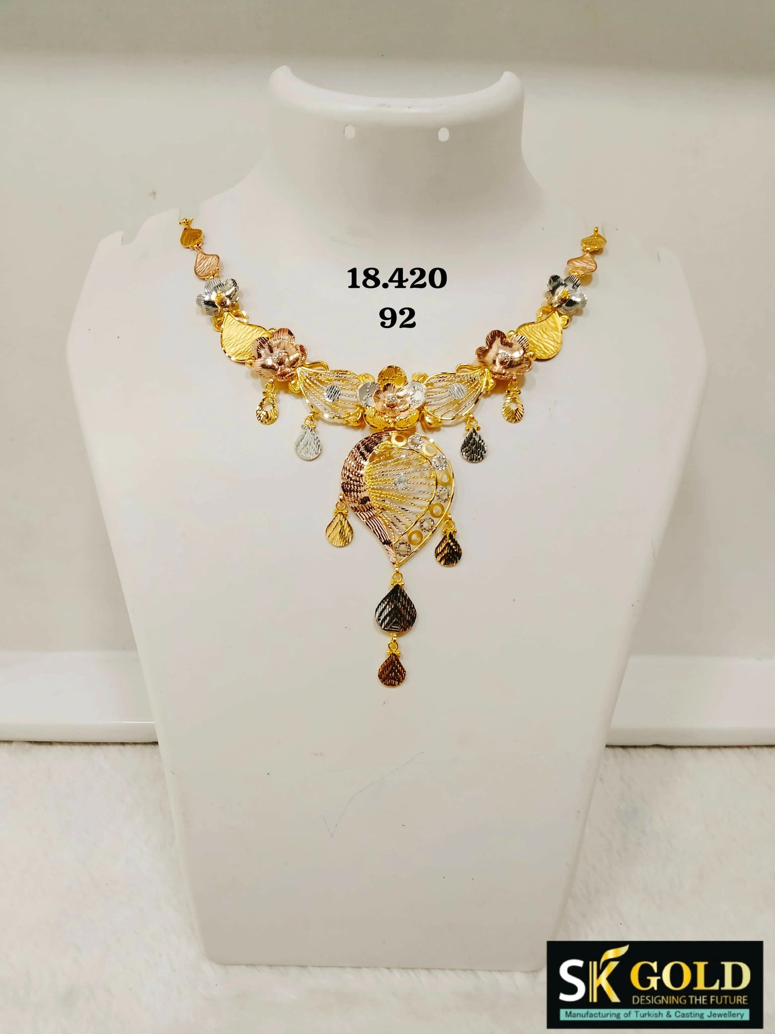 22kt Flora Necklace Sarafa Bazar India