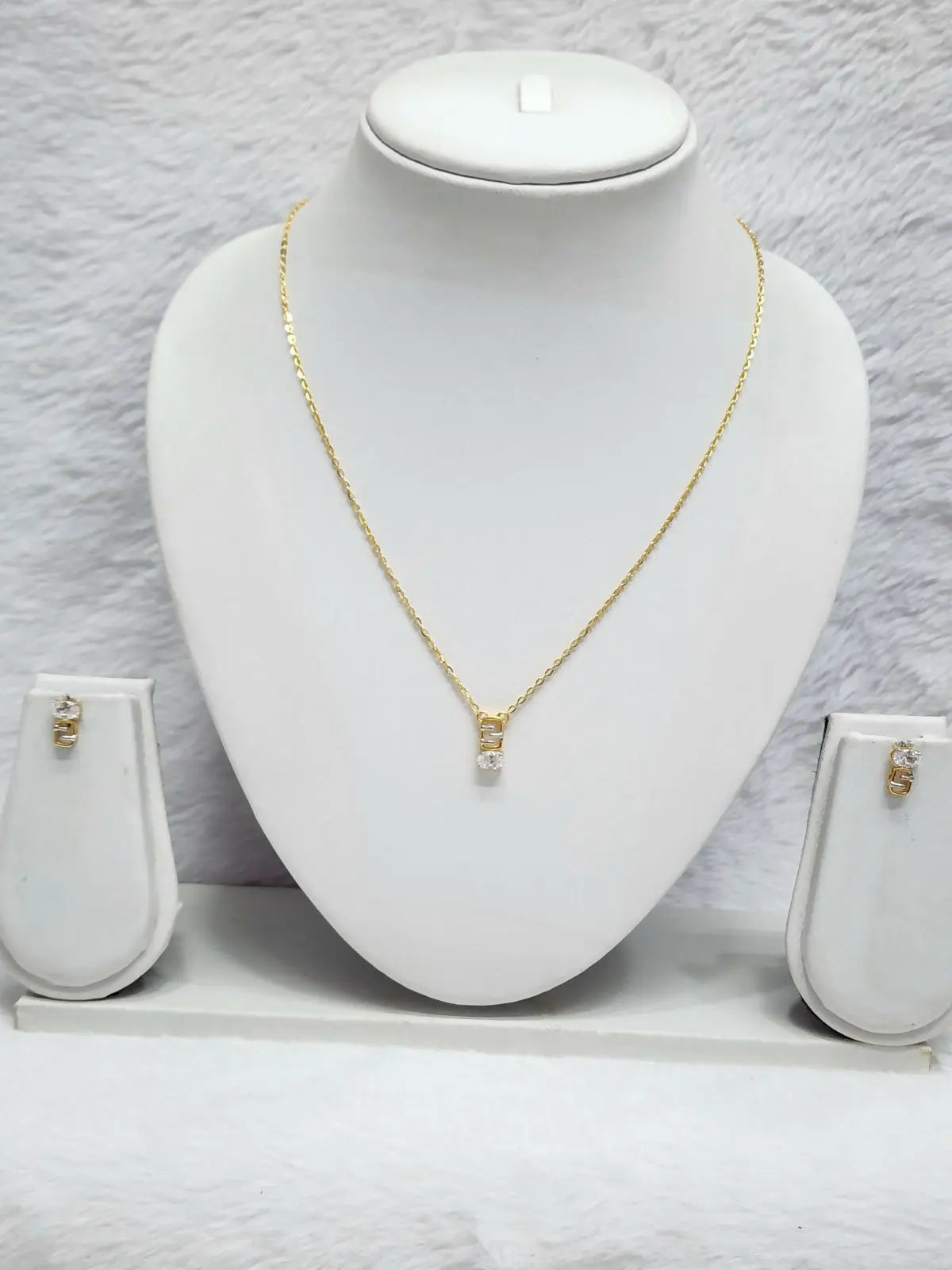 22kt Solitaire Chain Set Sarafa Bazar India