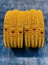 Maharashtra Temple Jewellery Bangles Sarafa Bazar India