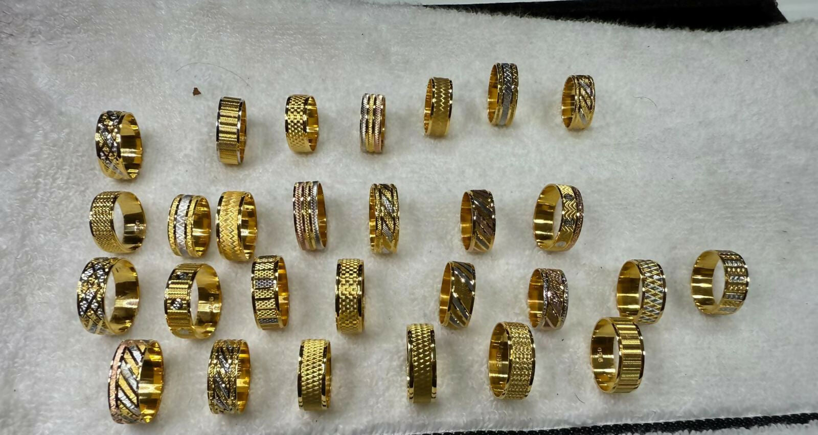 Gold Gents Band Sarafa Bazar India