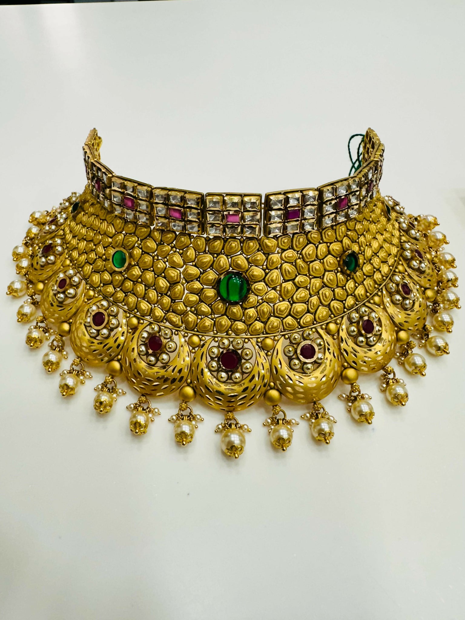 Gold Choker Sarafa Bazar India