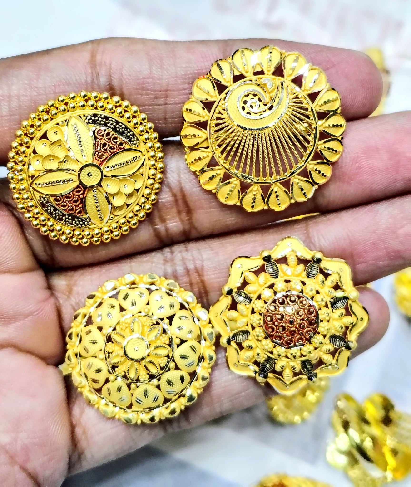 Gold Ladies Rings Sarafa Bazar India