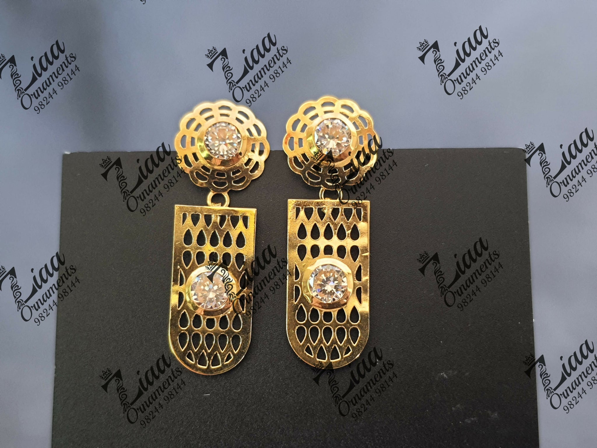 Light Weight Gold Stone Tops Sarafa Bazar India