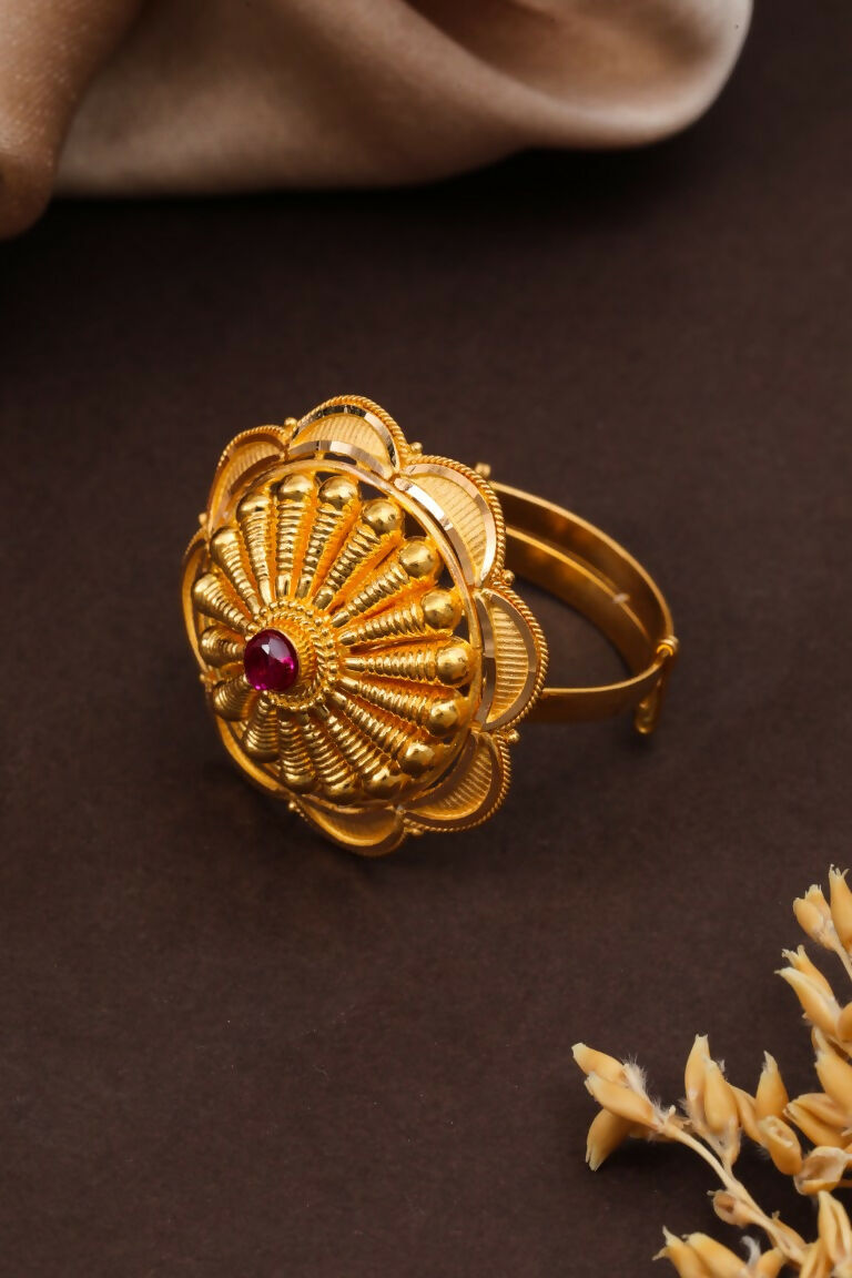 Gold Ladies Ring Sarafa Bazar India