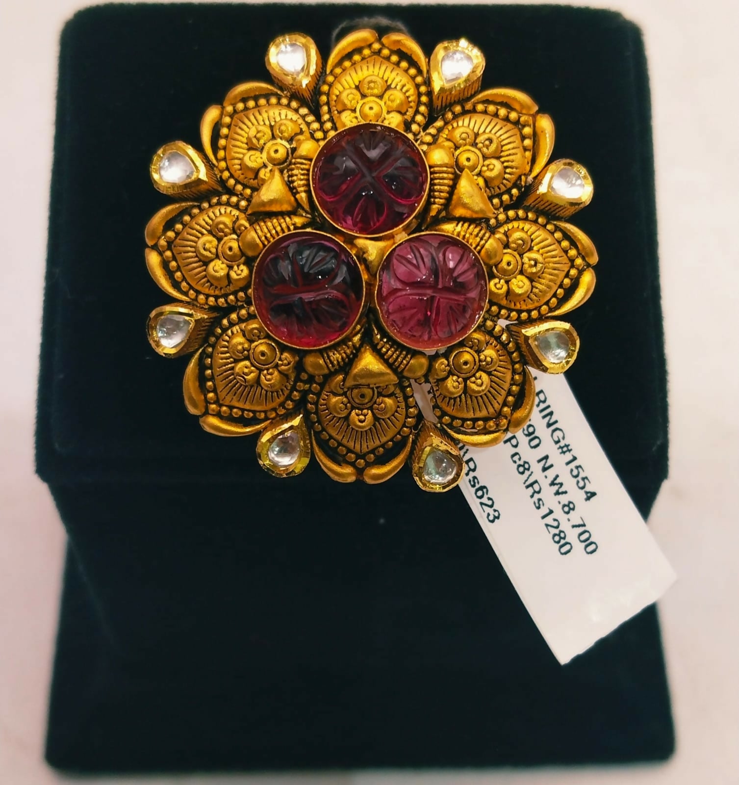 Antique Ladies Ring Sarafa Bazar India