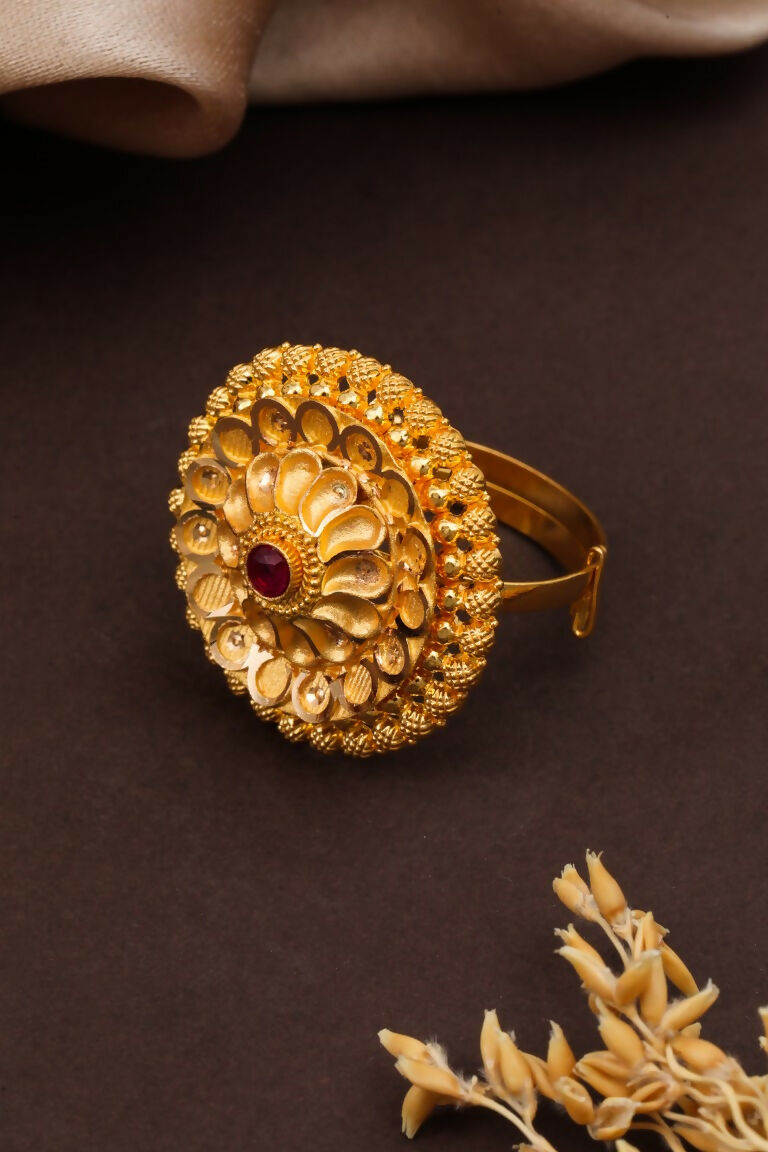 Gold Ladies Ring Sarafa Bazar India