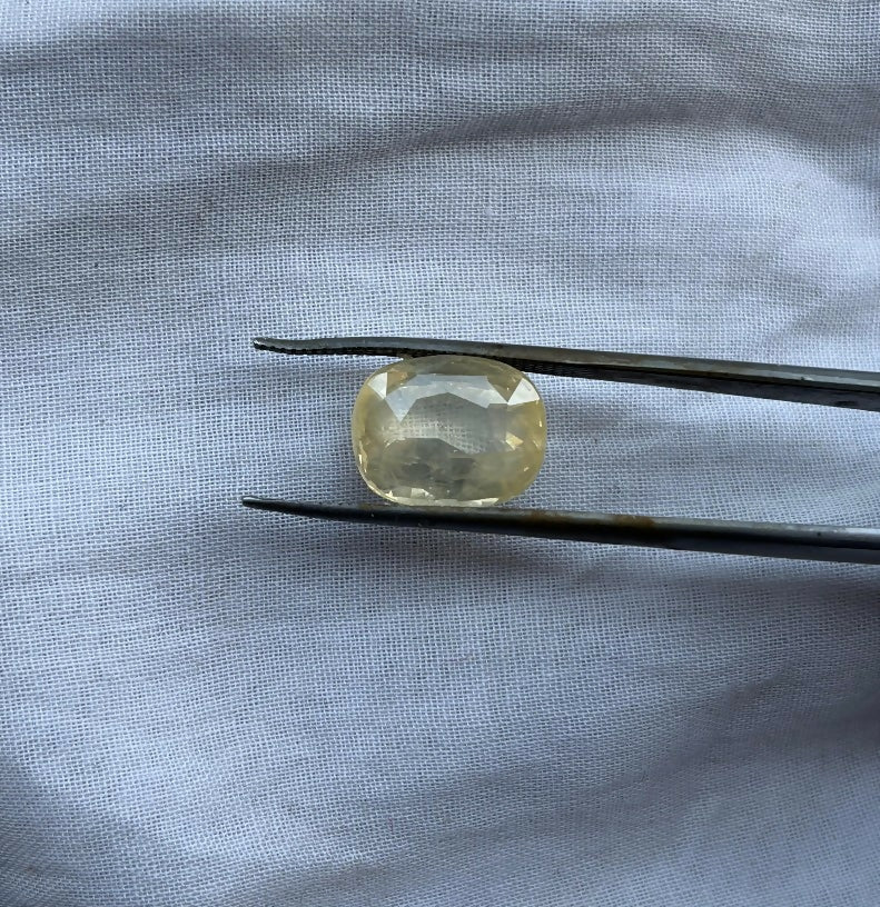 Yellow Stone Pukhraj Sarafa Bazar India