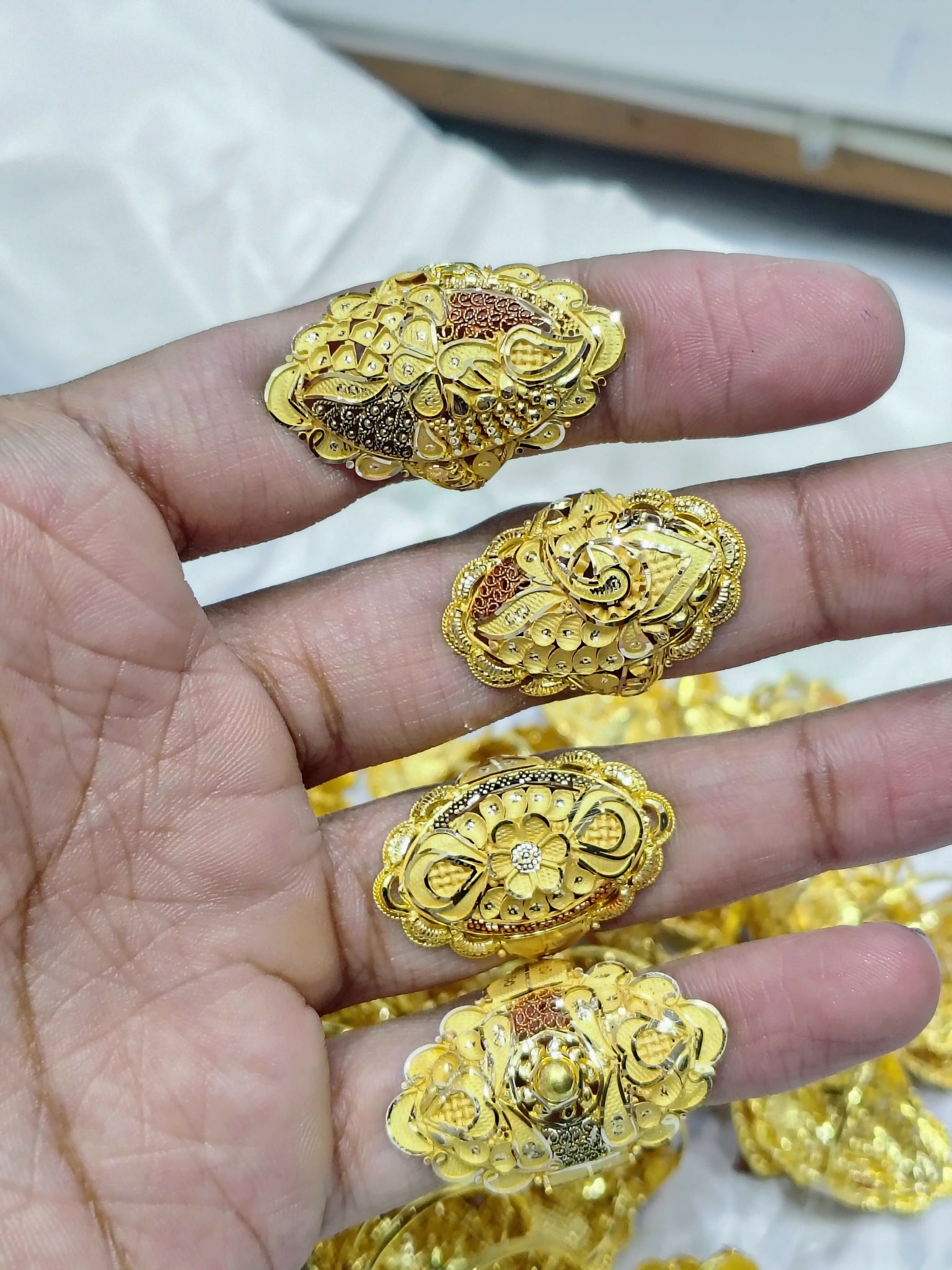 Gold Ladies Rings Sarafa Bazar India