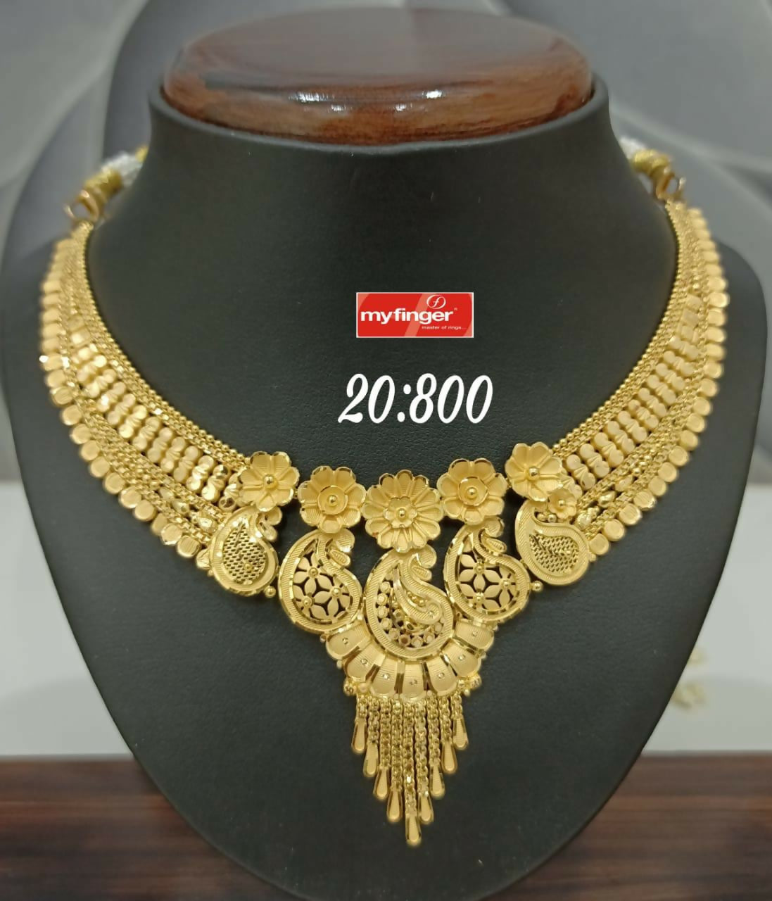 Gold Necklace Sarafa Bazar India