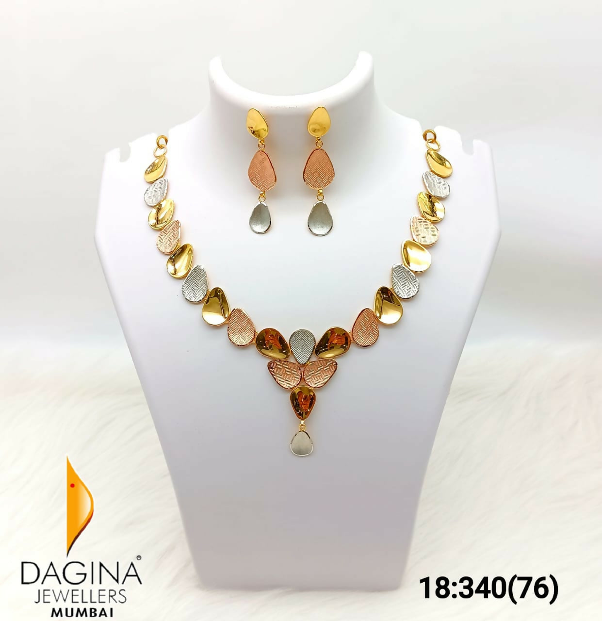 18kt Fancy Set Sarafa Bazar India