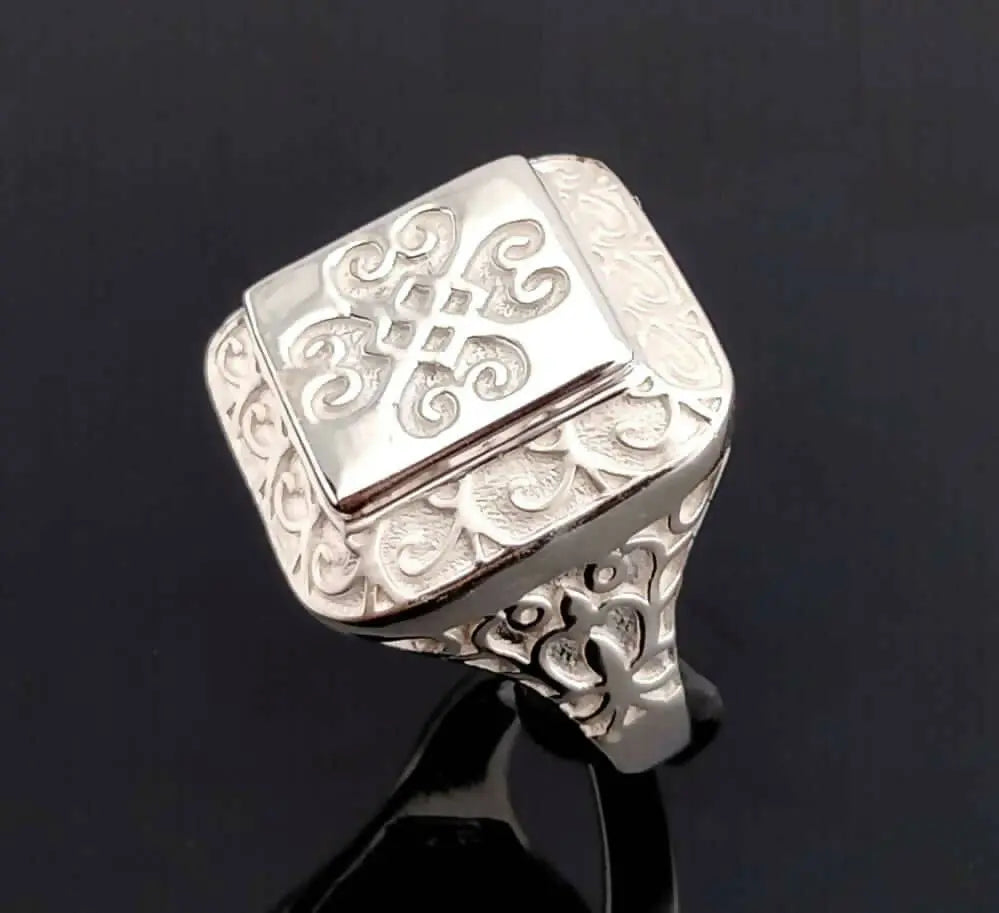 925 Silver Bahubali Ring Sarafa Bazar India