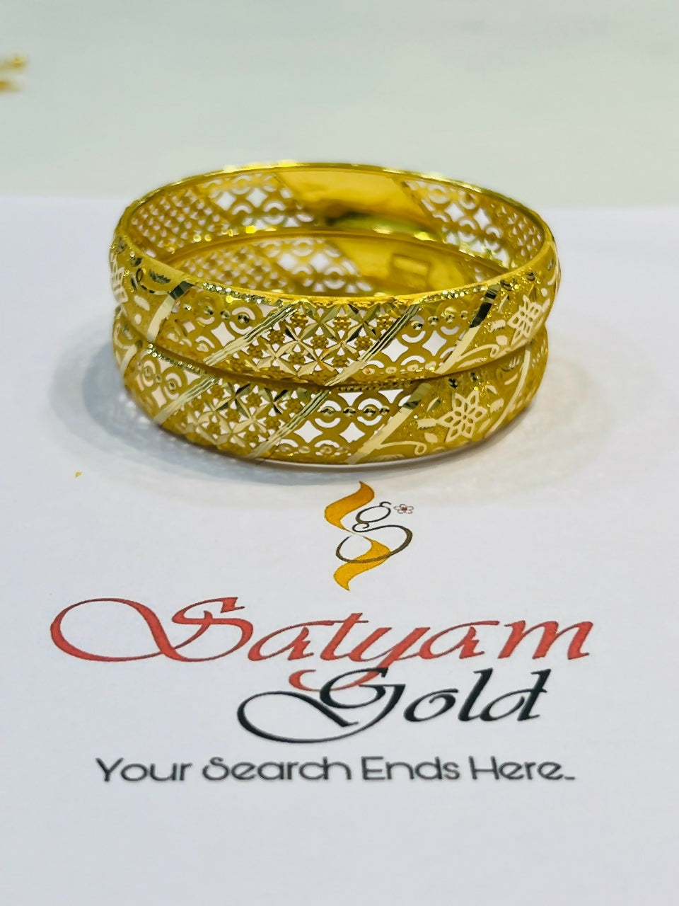 Gold Bangles Sarafa Bazar India