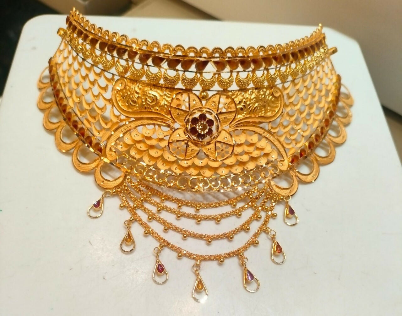 Gold Choker Sarafa Bazar India