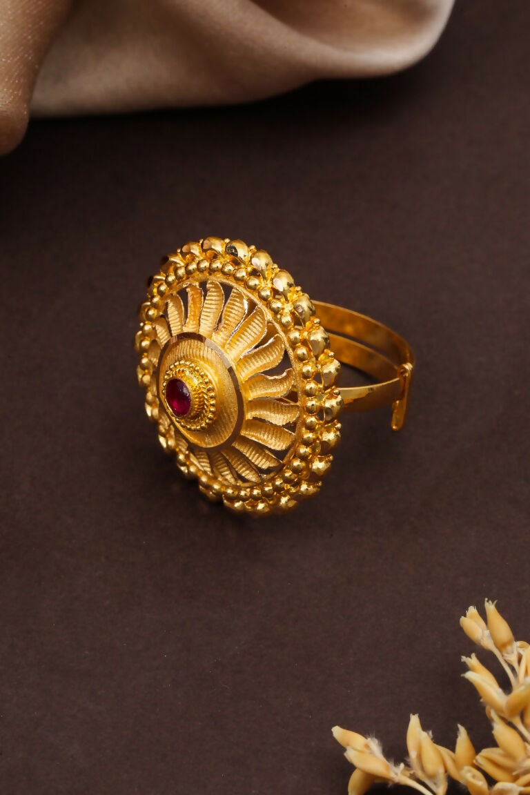 Gold Ladies Ring Sarafa Bazar India