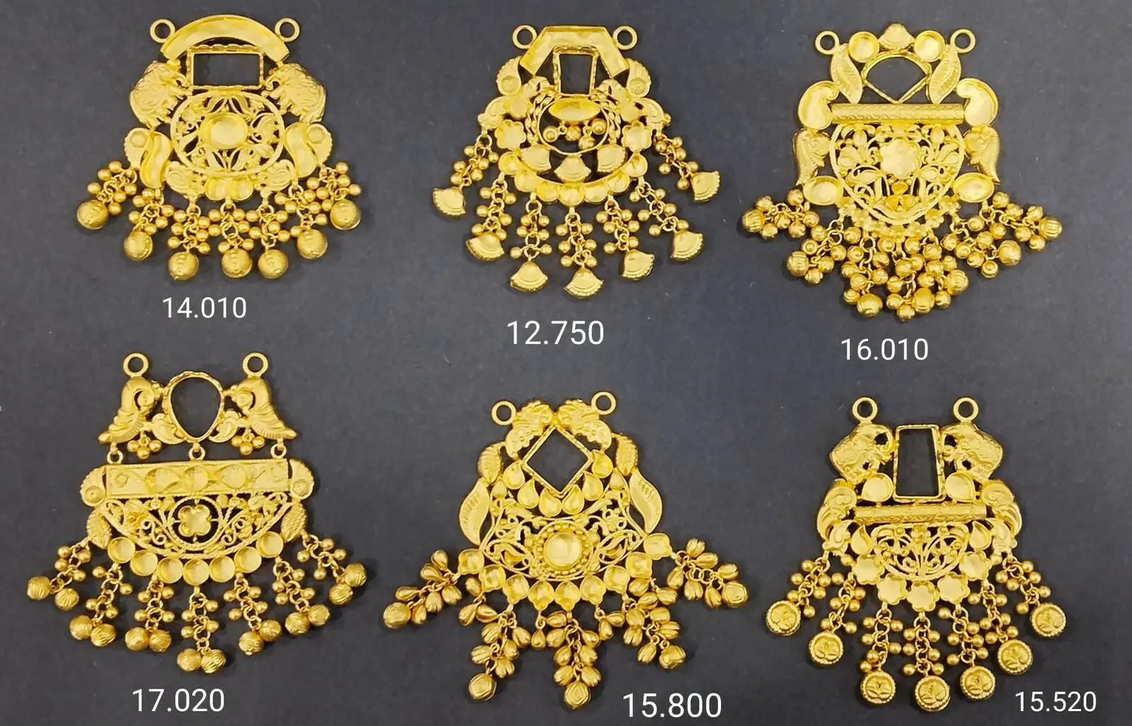 Antique Pendants Sarafa Bazar India