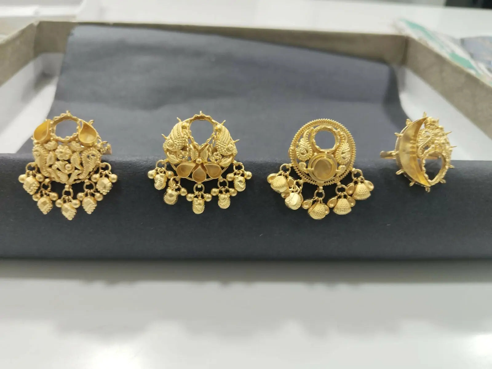 Antique Pendants Sarafa Bazar India