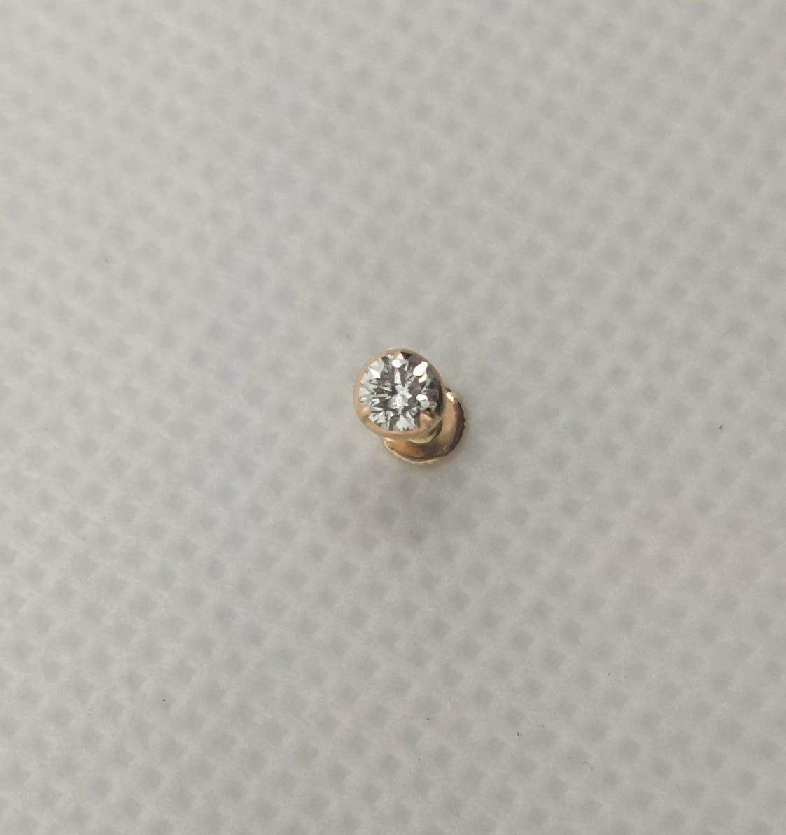 22 kt Diamond Nosepin Close Setting Sarafa Bazar India