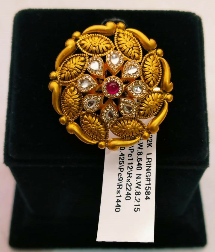Antique Ladies Ring Sarafa Bazar India
