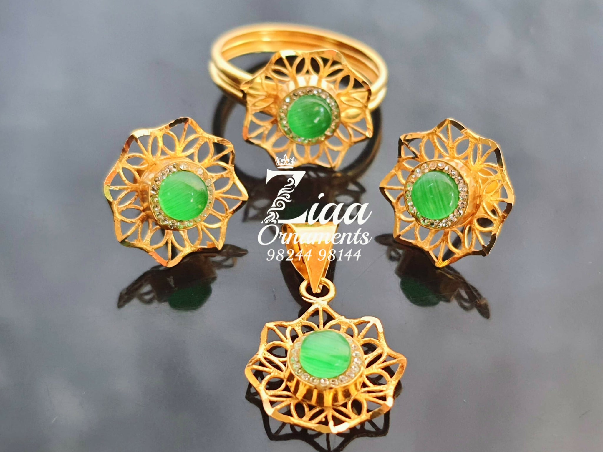 Light Weight Gold Stone Ring & Pendant Set Sarafa Bazar India