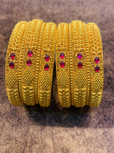 Maharashtra Temple Jewellery Bangles Sarafa Bazar India