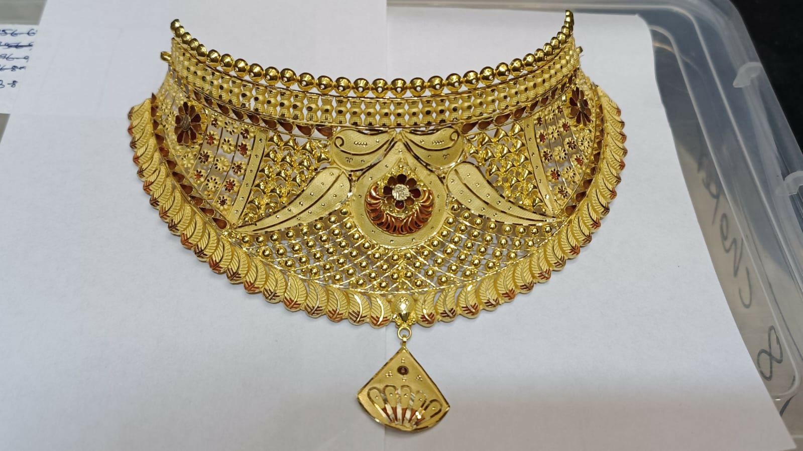 Gold Choker Sarafa Bazar India