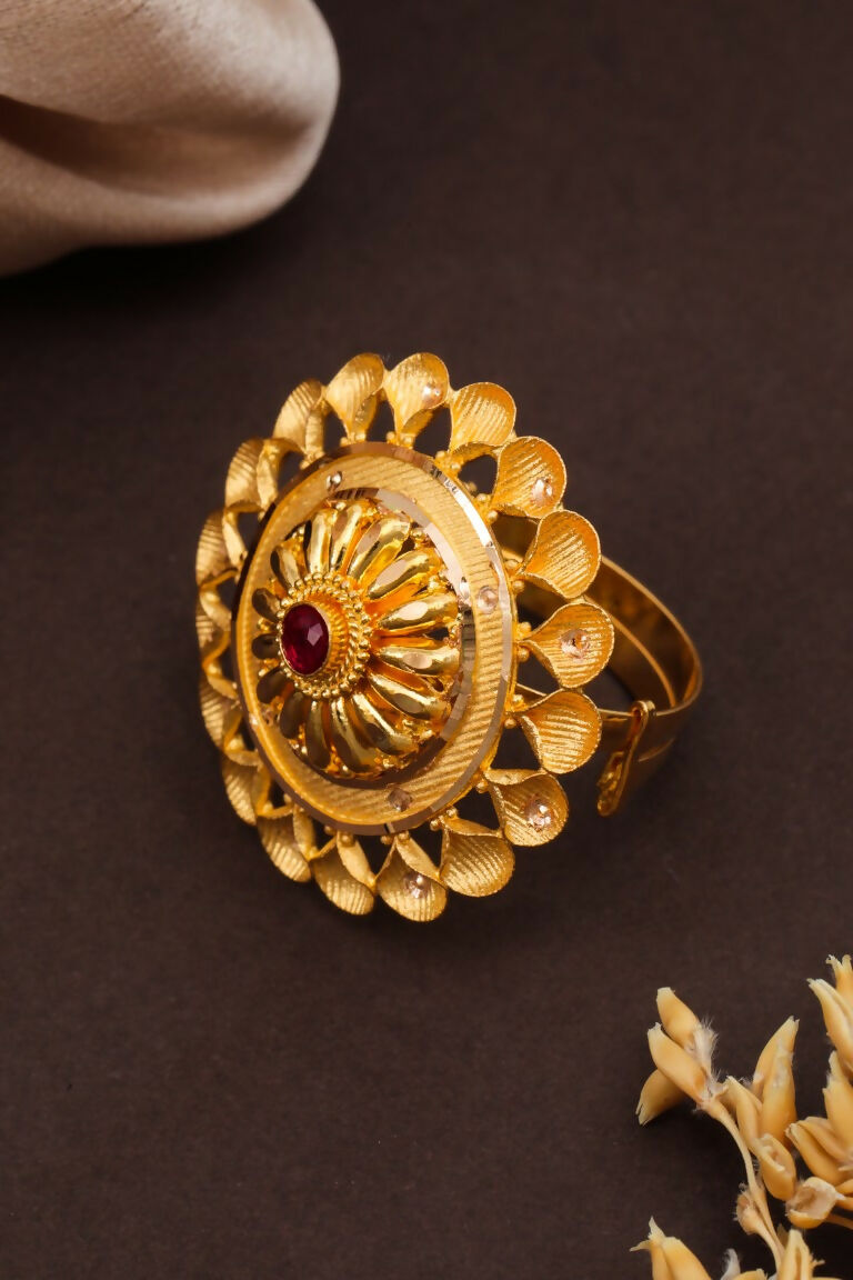 Gold Ladies Ring Sarafa Bazar India