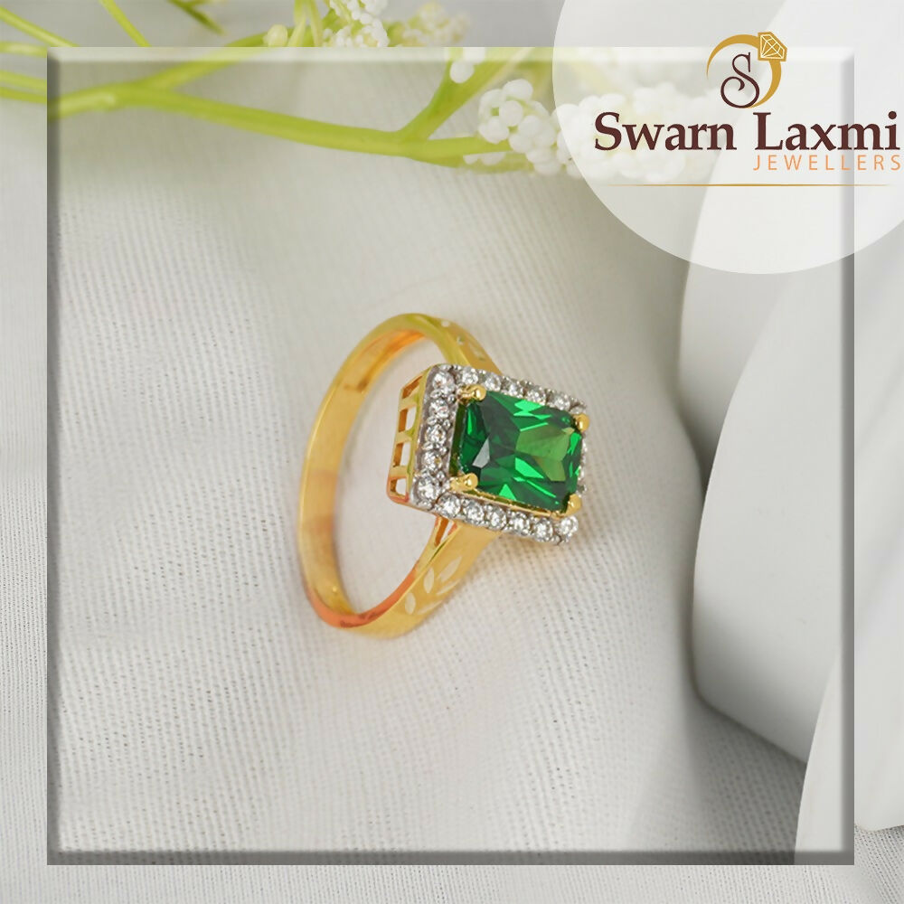 18kt Emerald CZ Ladies Ring Sarafa Bazar India