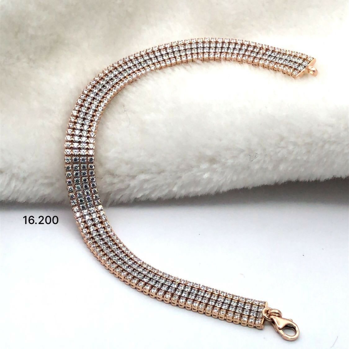 Rose Gold Ladies Bracelet Sarafa Bazar India