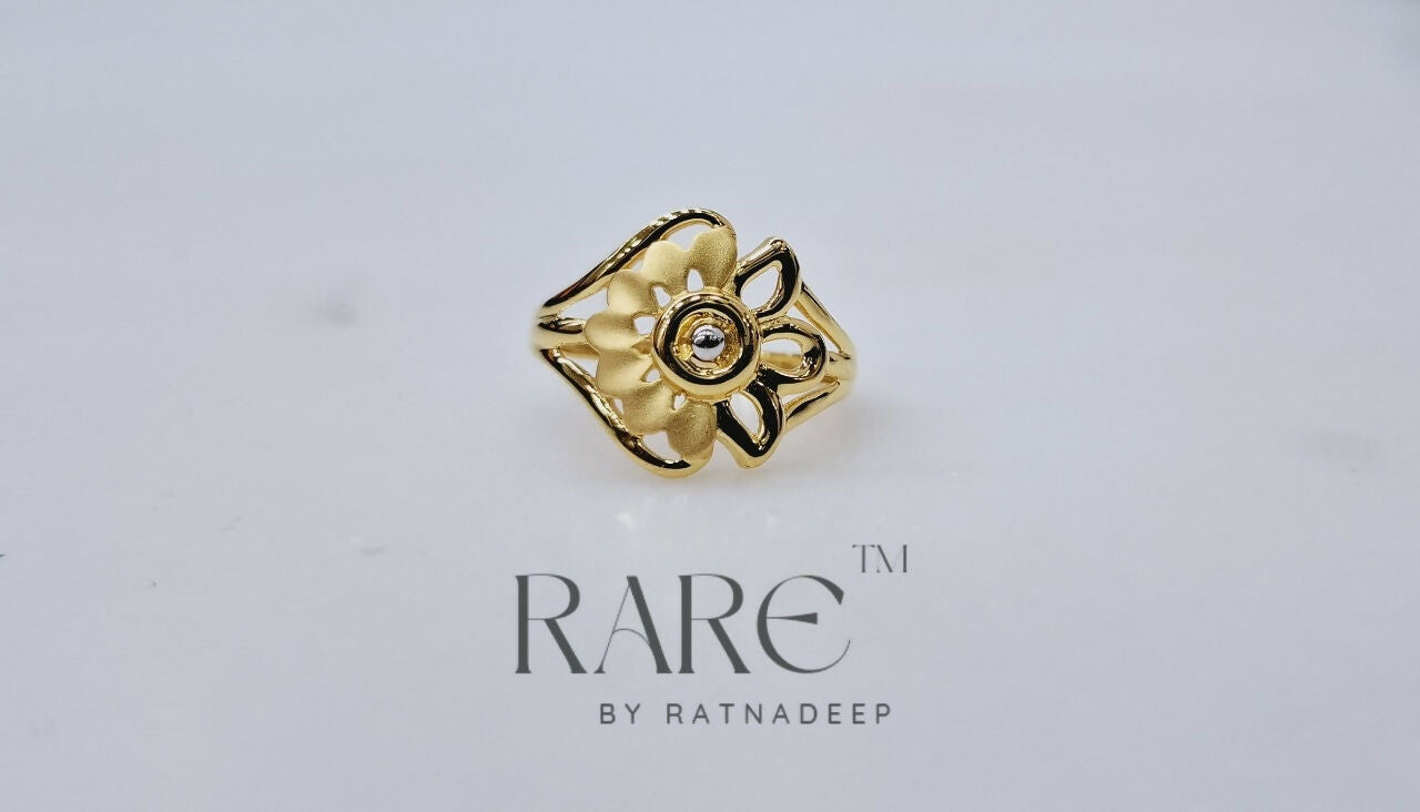 Plain Casting Ladies Ring Sarafa Bazar India