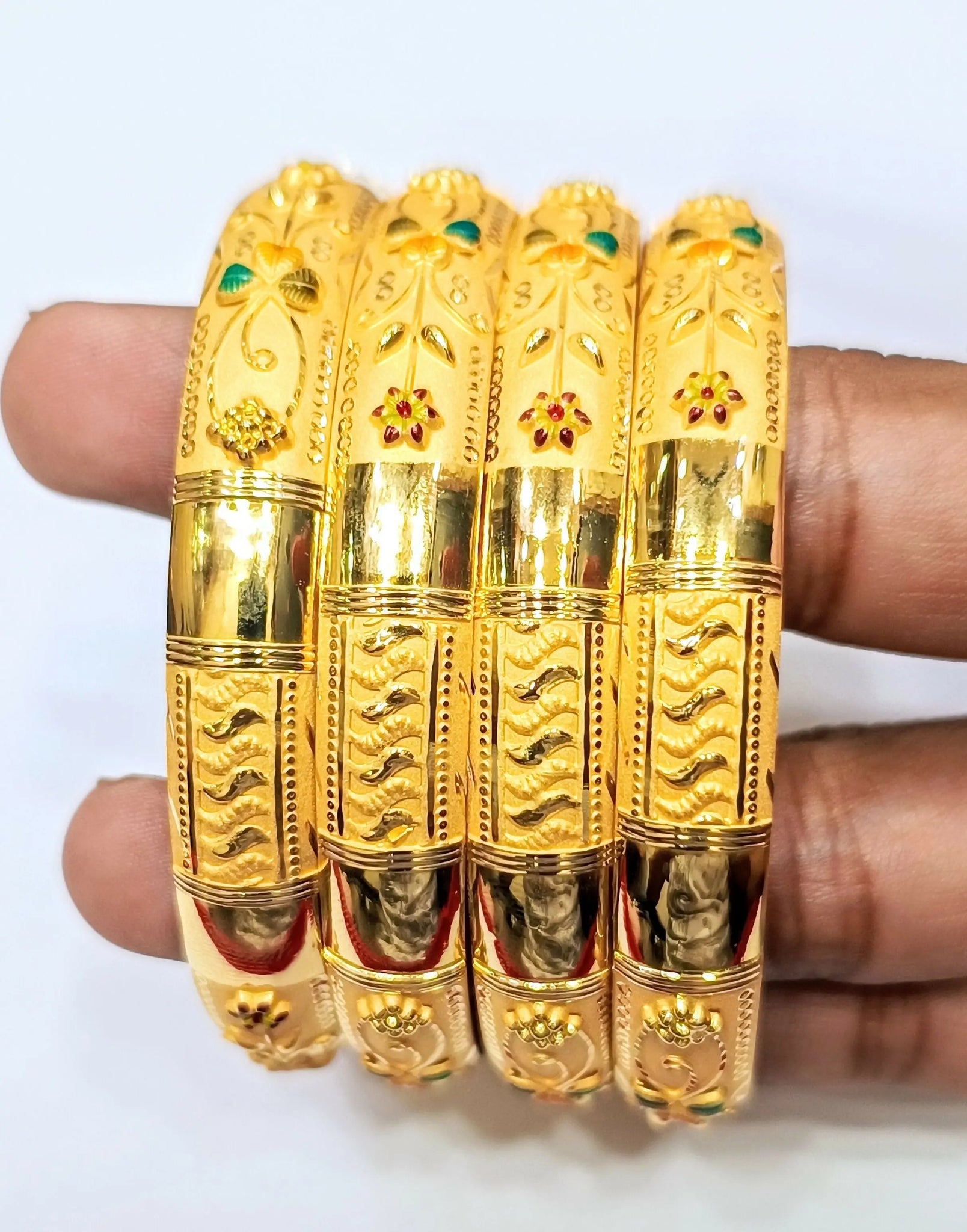 Gold Bangles Sarafa Bazar India