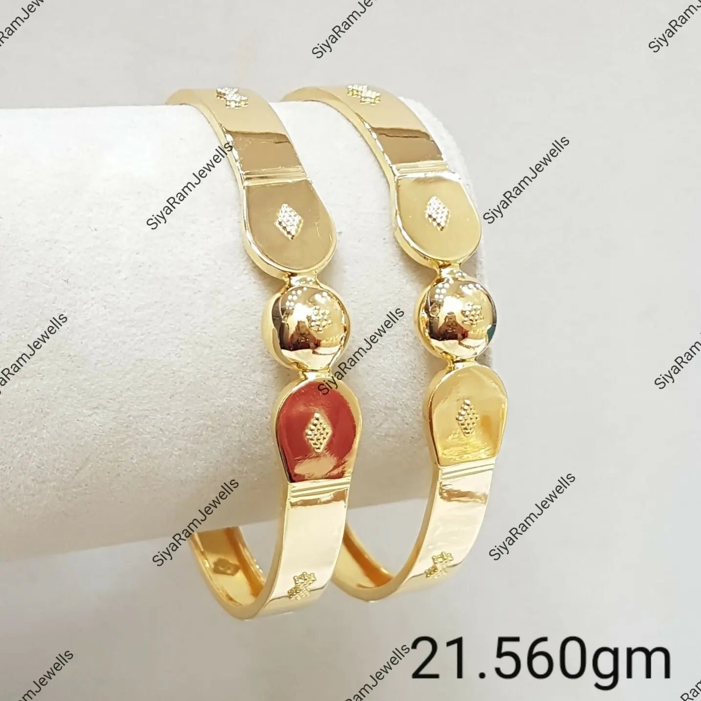 Gold Bangles Sarafa Bazar India