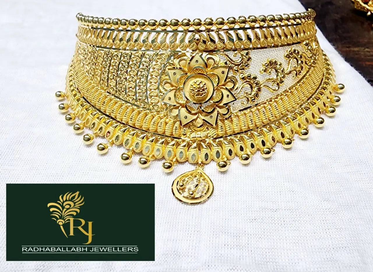 Gold Choker Sarafa Bazar India