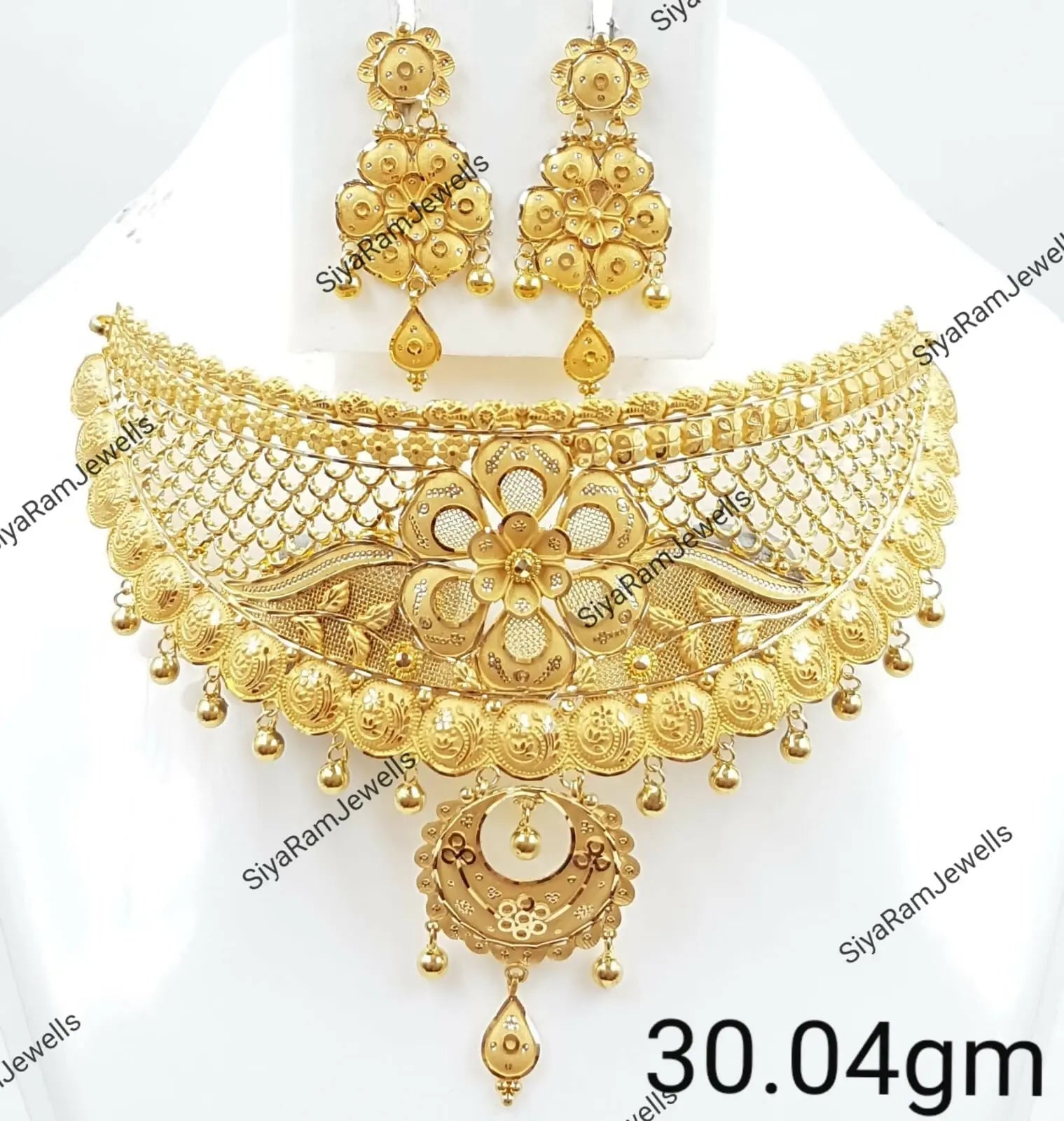 Gold Choker Sarafa Bazar India