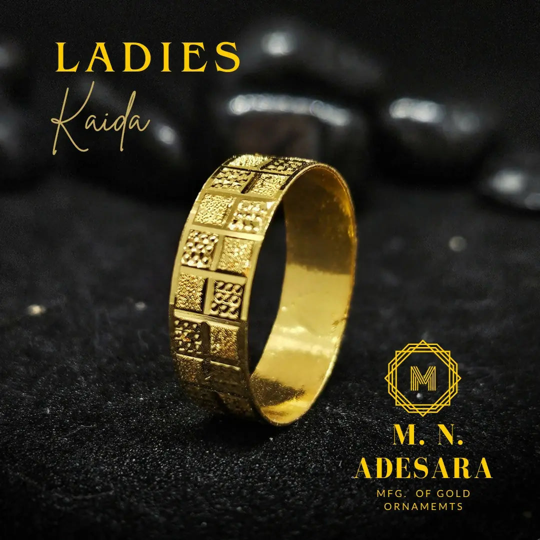 Gold Ladies Kaida Ring Sarafa Bazar India