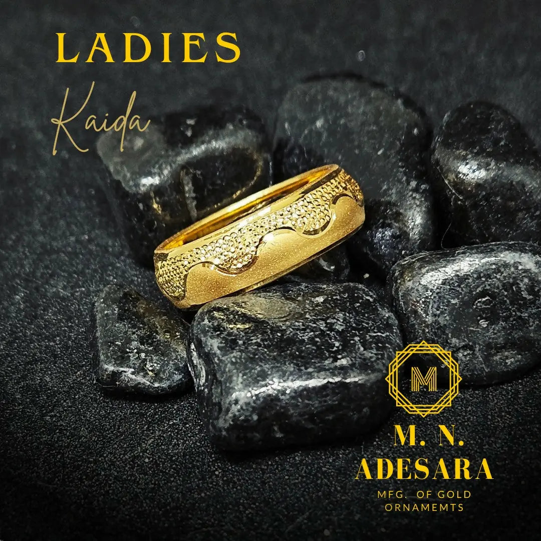 Gold Ladies Kaida Ring Sarafa Bazar India
