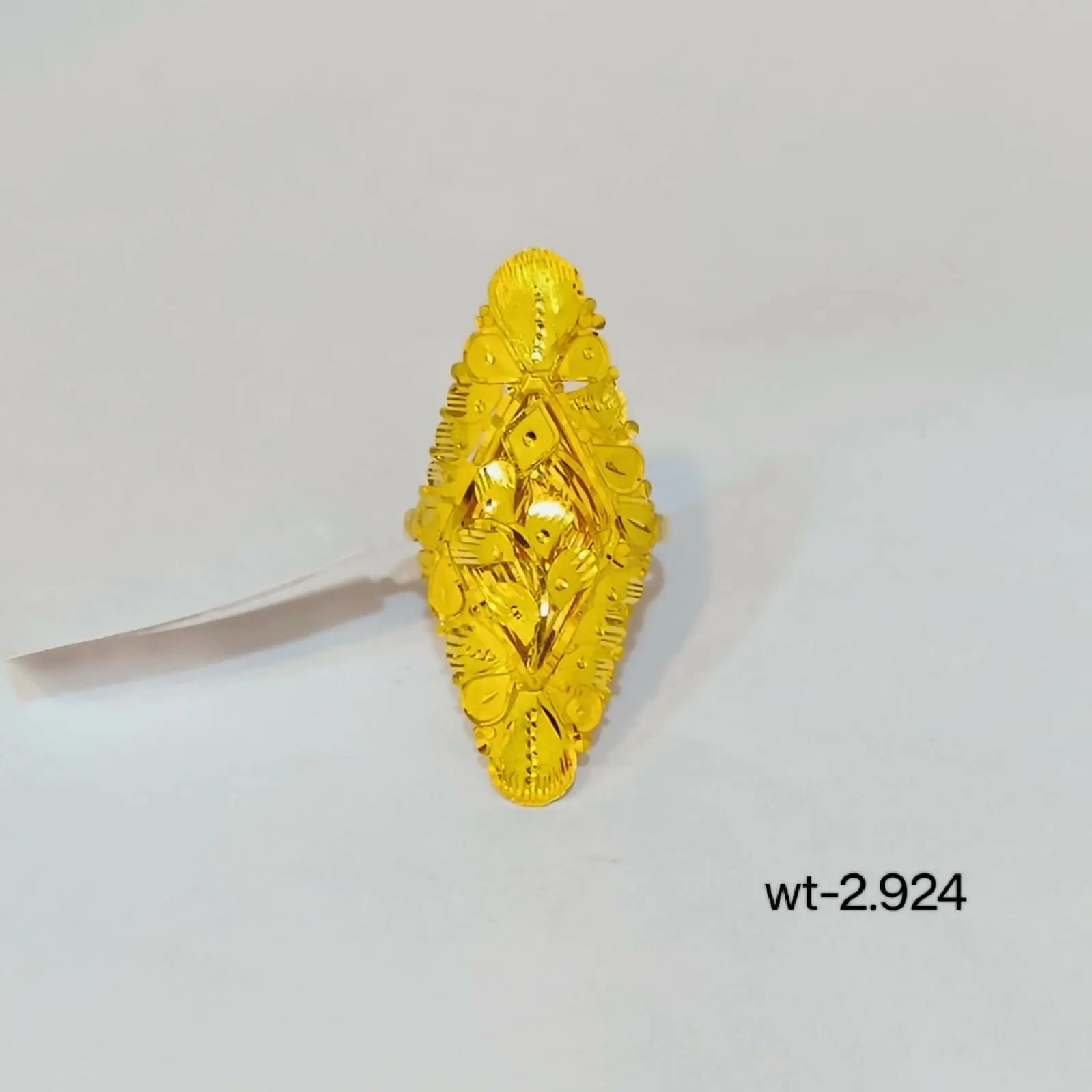 Gold Ladies Ring Sarafa Bazar India