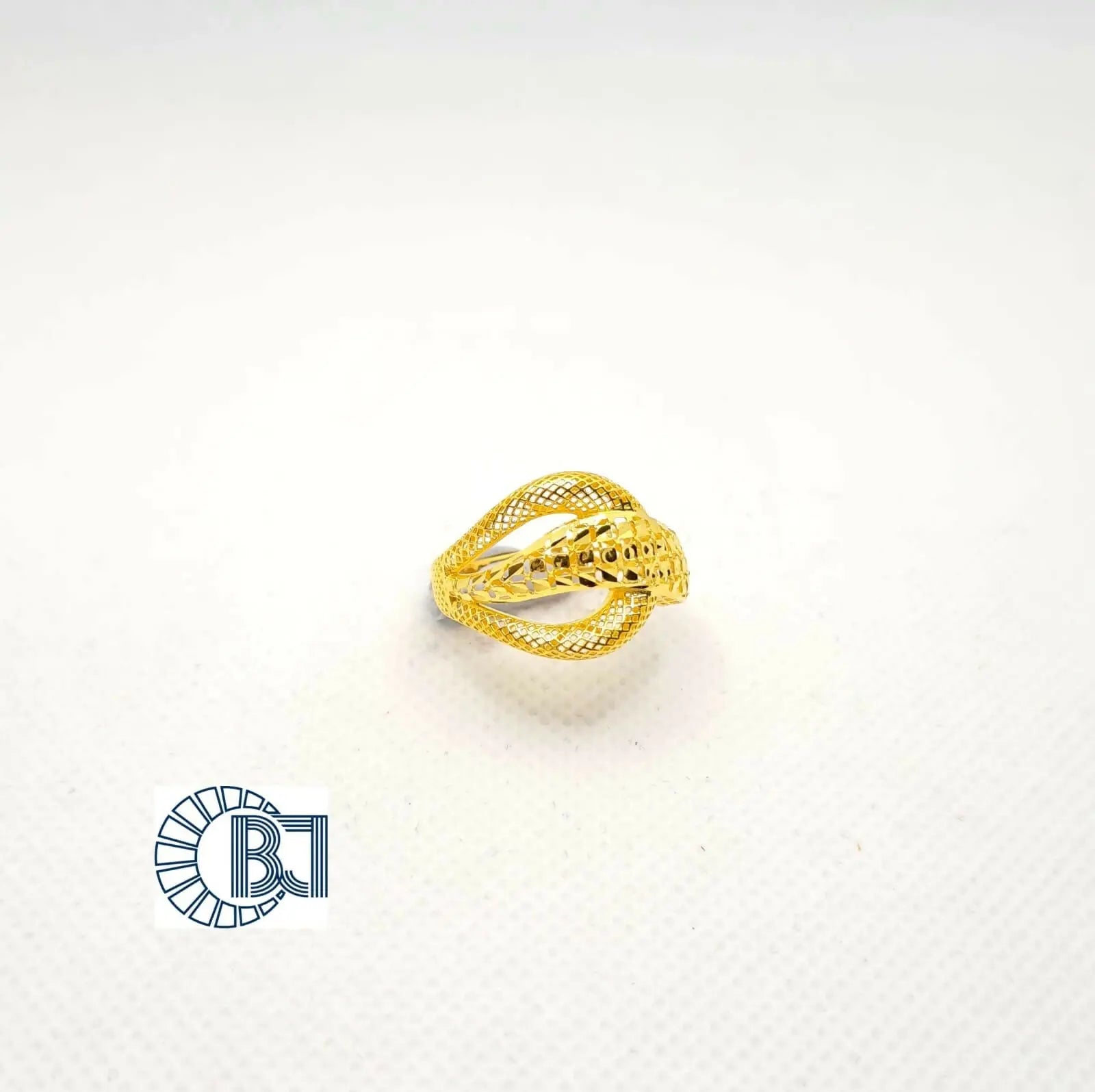 Gold Ladies Ring Sarafa Bazar India