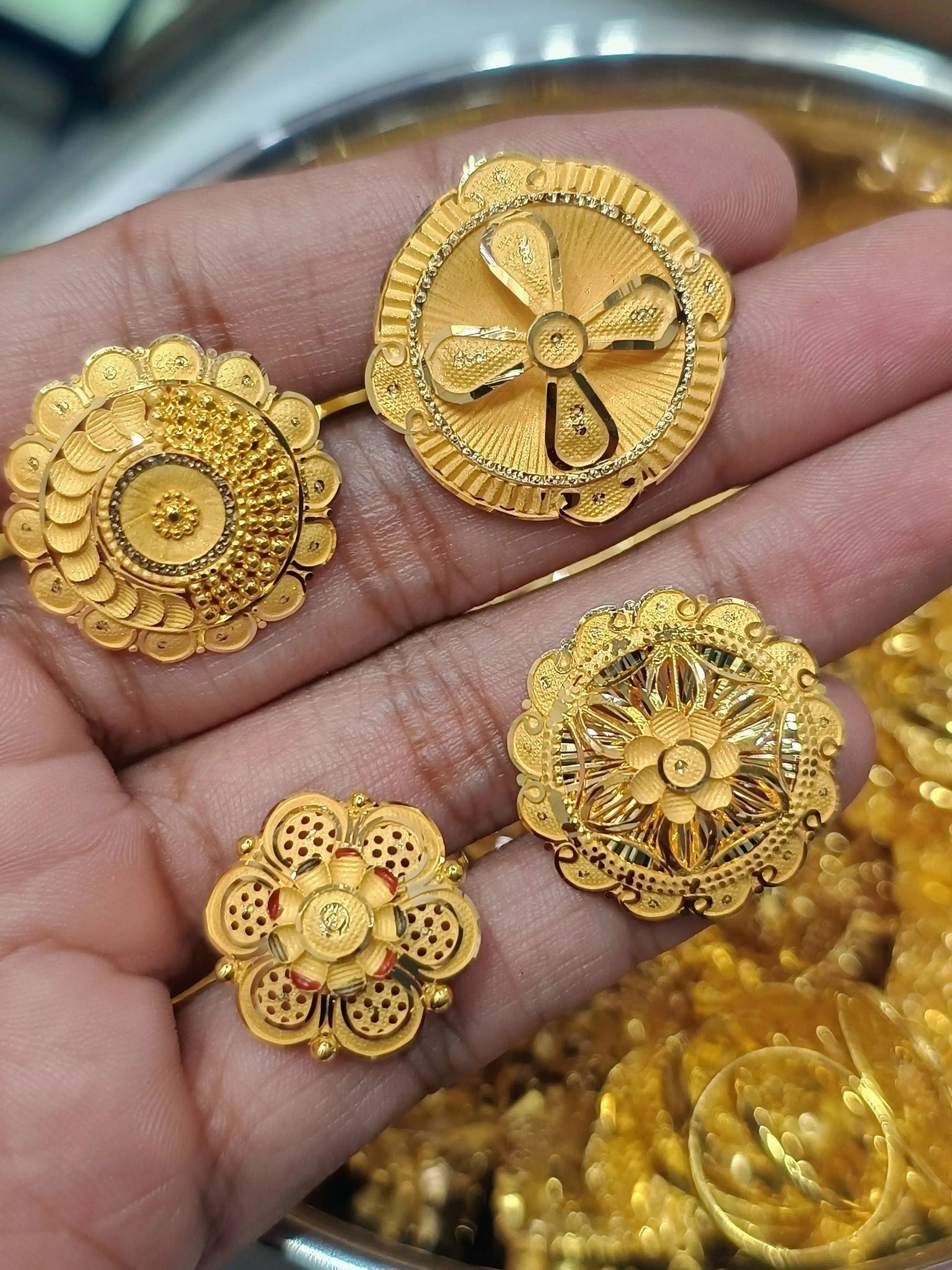 Gold Ladies Rings Sarafa Bazar India