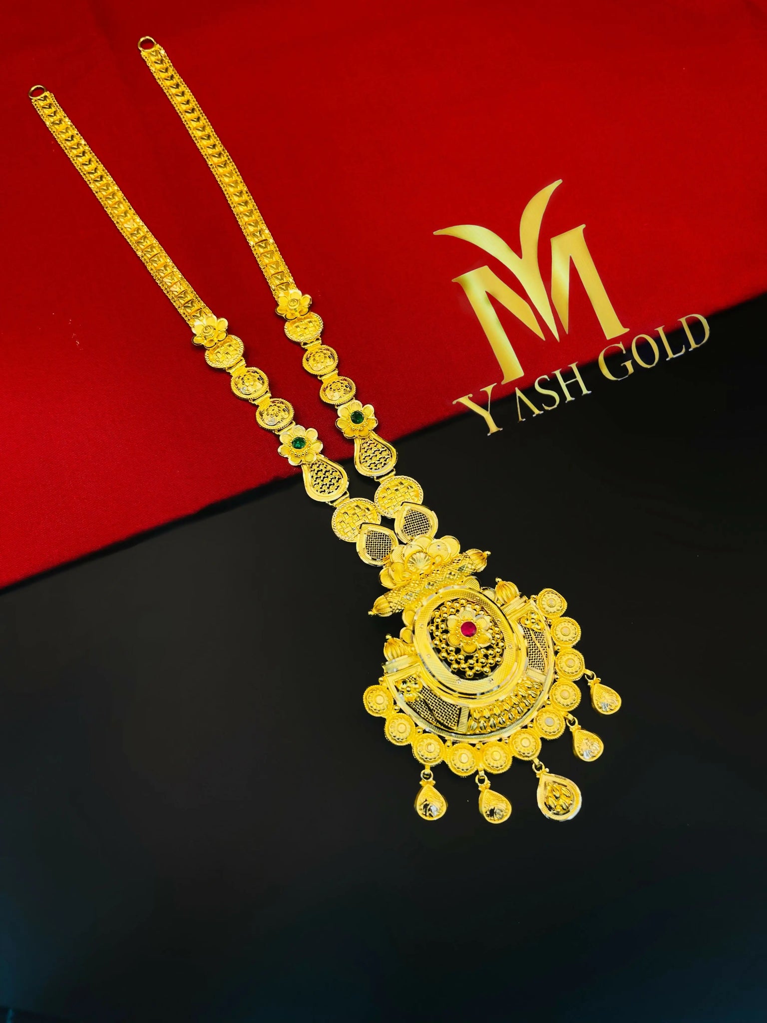 Gold Lon necklace Sarafa Bazar India